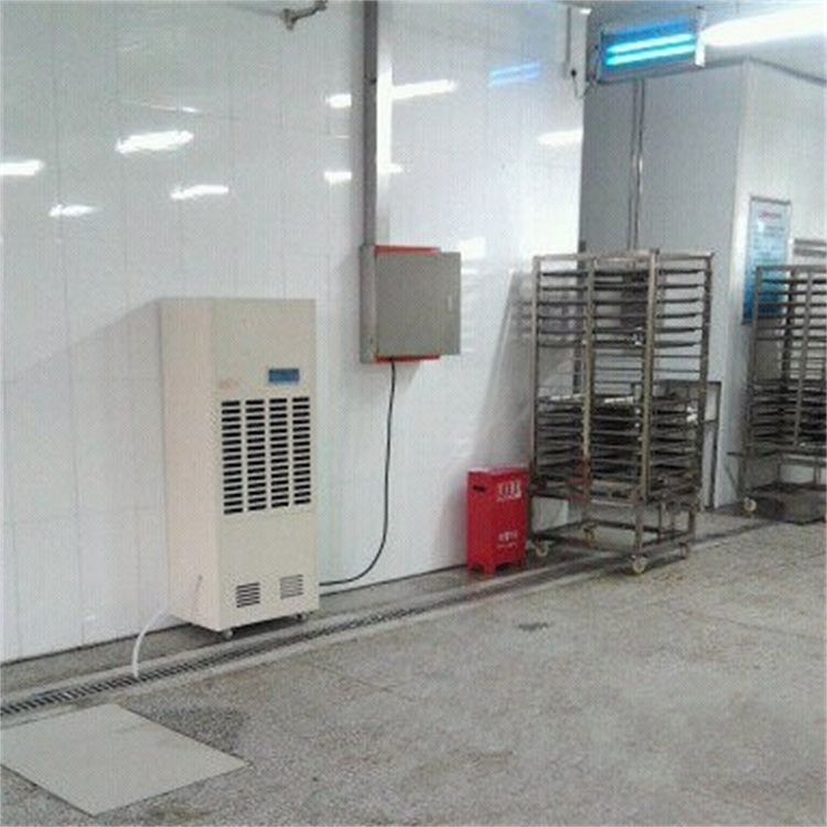 公交車防疫自動(dòng)噴霧消毒裝置，公交防疫霧化消毒系統(tǒng)