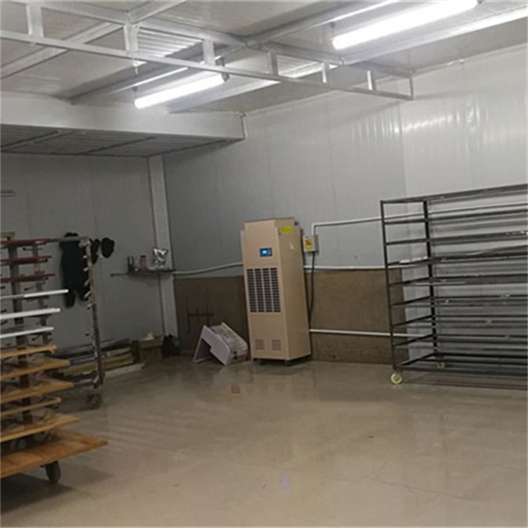 電子無(wú)塵車(chē)間的潔凈度維護(hù) 濕膜加濕器不能少