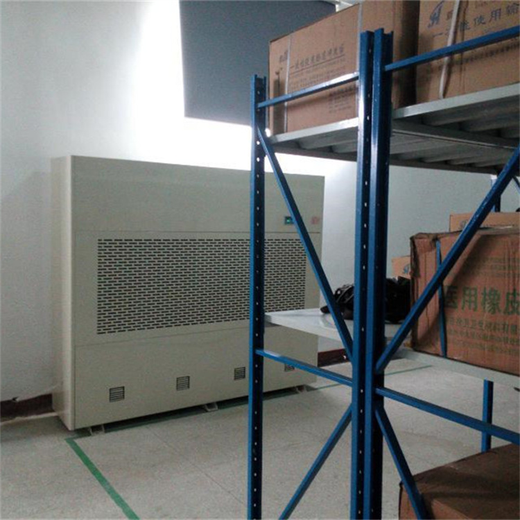 學(xué)校廁所安裝除臭機很必要