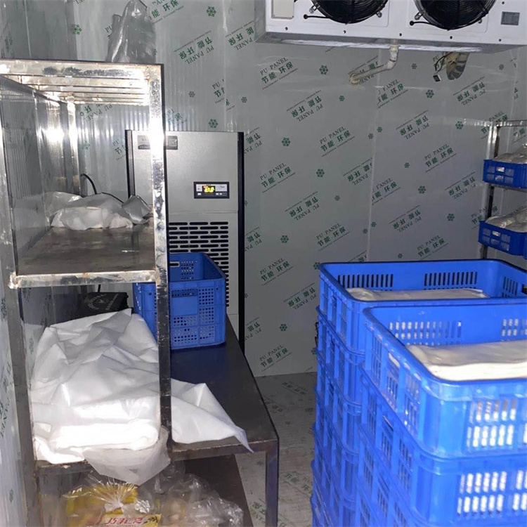 丹東雨天太潮如何除濕？安裝工業(yè)除濕機